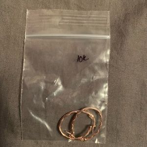 10 k small rose gold hoops